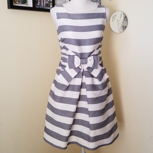kate spade Dresses & Skirts - Kate Spade Jillian Gray and White Bow Front Dress